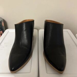 Universal Thread Black Pointed Toe Mule Booties with Tan Trim